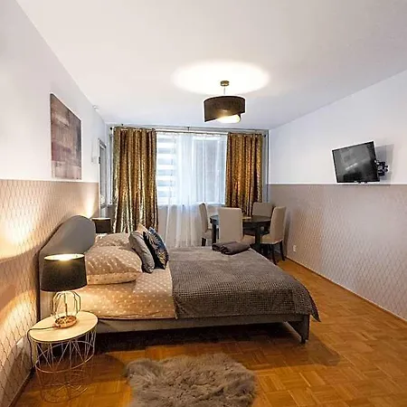 ClickTheFlat Bellottiego Apart Rooms-2
